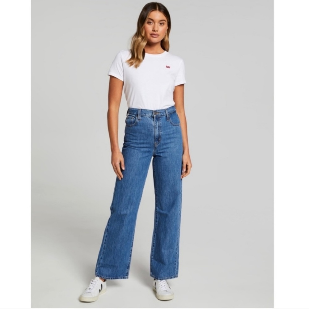 Levi’s High Waisted Straight Jeans Sz 27